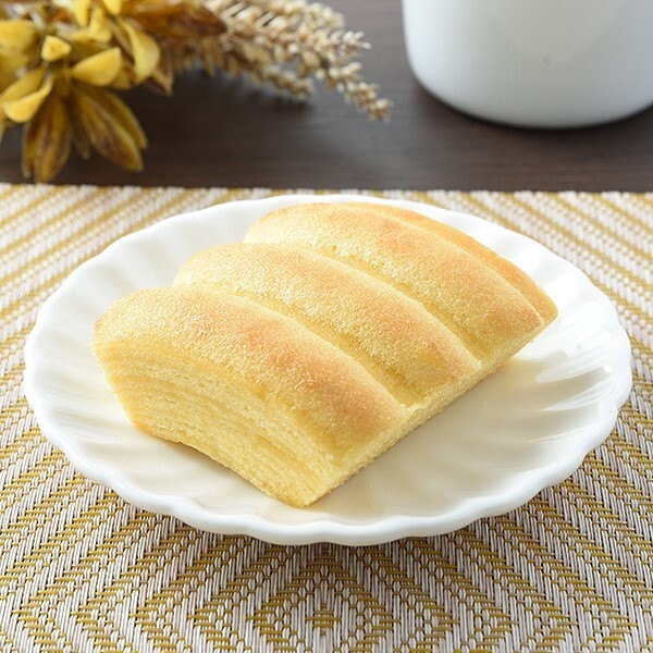 ファミマルSweets PREMIUM 発酵バター香る 贅沢バウムクーヘン