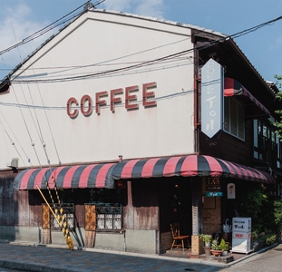 喫茶チロルの外観