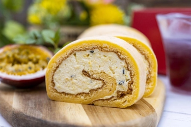 行列のできる低糖質専門店「NATUVIEW(ナチュビュー)」より、 糖質量84％オフでグルテンフリーの 生パッションフルーツロールケーキを数量限定販売