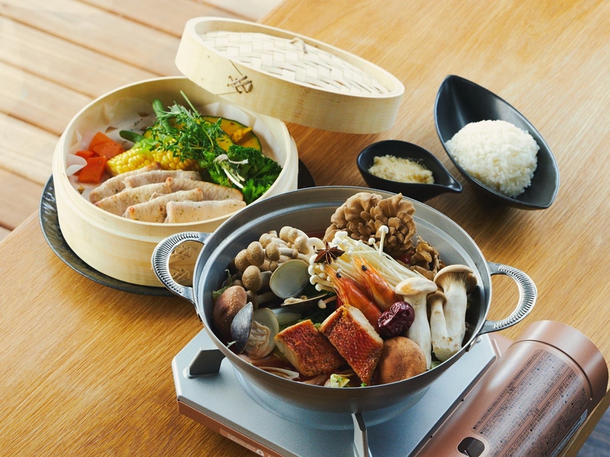 <お食事>薬膳鍋やハーブ蒸し