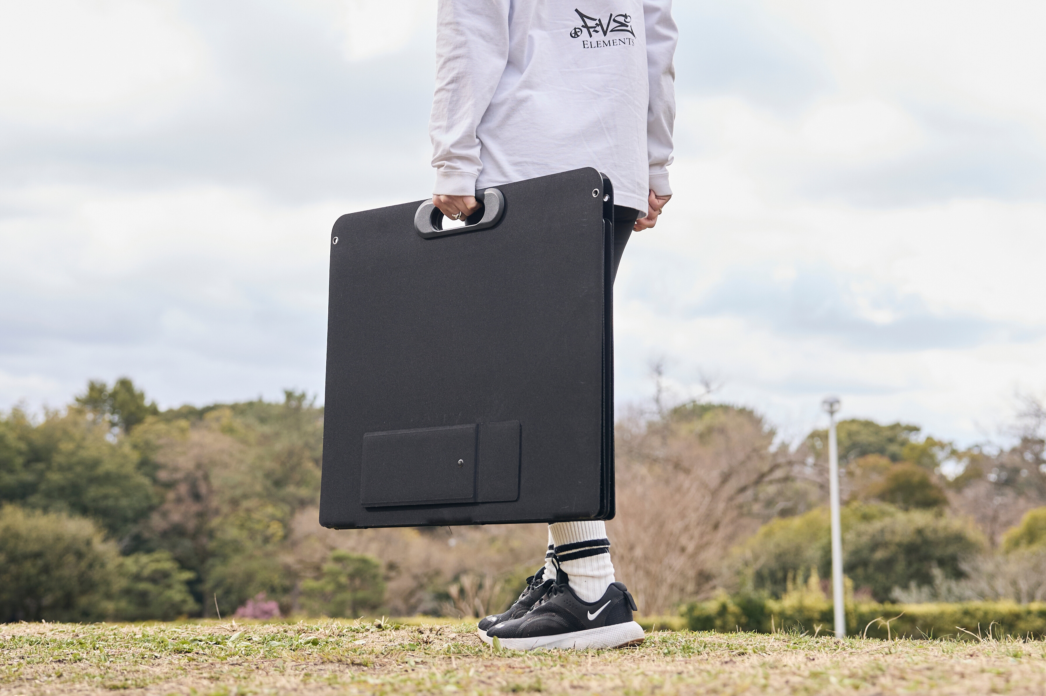 大型ポータブル電源にも対応！軽量・高出力な新型ソーラーパネル「PowerArQ Solar Foldable 210W 4枚折り」5月26日より発売開始