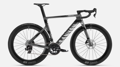 Aeroad CF SLX 7 AXS SPEED  新価格　649,000円　旧価格　799,000円　（いずれも税込）