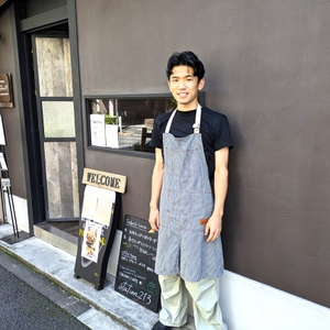 mJTJzLA690H1EDhfy8si.jpg?w=940&h=940