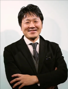 mKj1YWAnzFmadeN4Kjng.jpg?w=940&h=940