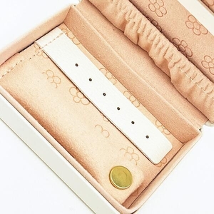 ミッフィーのおしゃれなアクセサリーケース