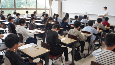 令和7年（2025年）に実施した体験模試の様子