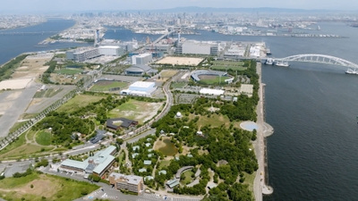 大阪湾の人工島・舞洲。写真右下に広がる緑豊かなエリアがThe Day Osaka