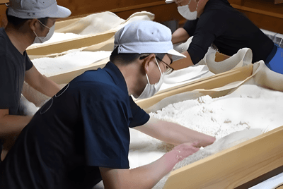 mYQj1ueSAAC5xVHYsIAo.png?w=940&h=940