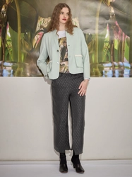 【2025春夏ファッション】旅を連想させるエレガンス＆リラックス なアウターやボトムが充実