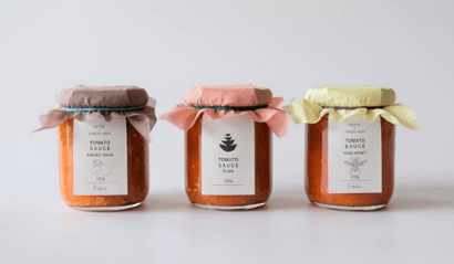 トマトソース きのこ当帰(左)、プレーン(中央)、 柚子はちみつ(右)