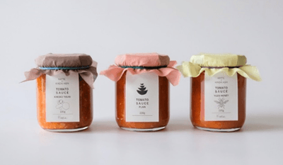 トマトソース きのこ当帰（左）、プレーン（中央）、 柚子はちみつ（右）