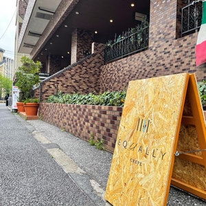 mbLc3ZqV4U6asobLRhs8.jpeg?w=940&h=940