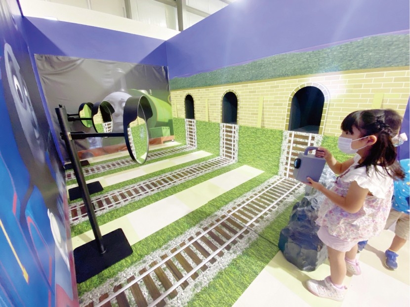 #3誰がいるかな?夜のトンネル