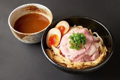 mmQWefV7NdpQzEqWenXT.jpg?w=940&h=940