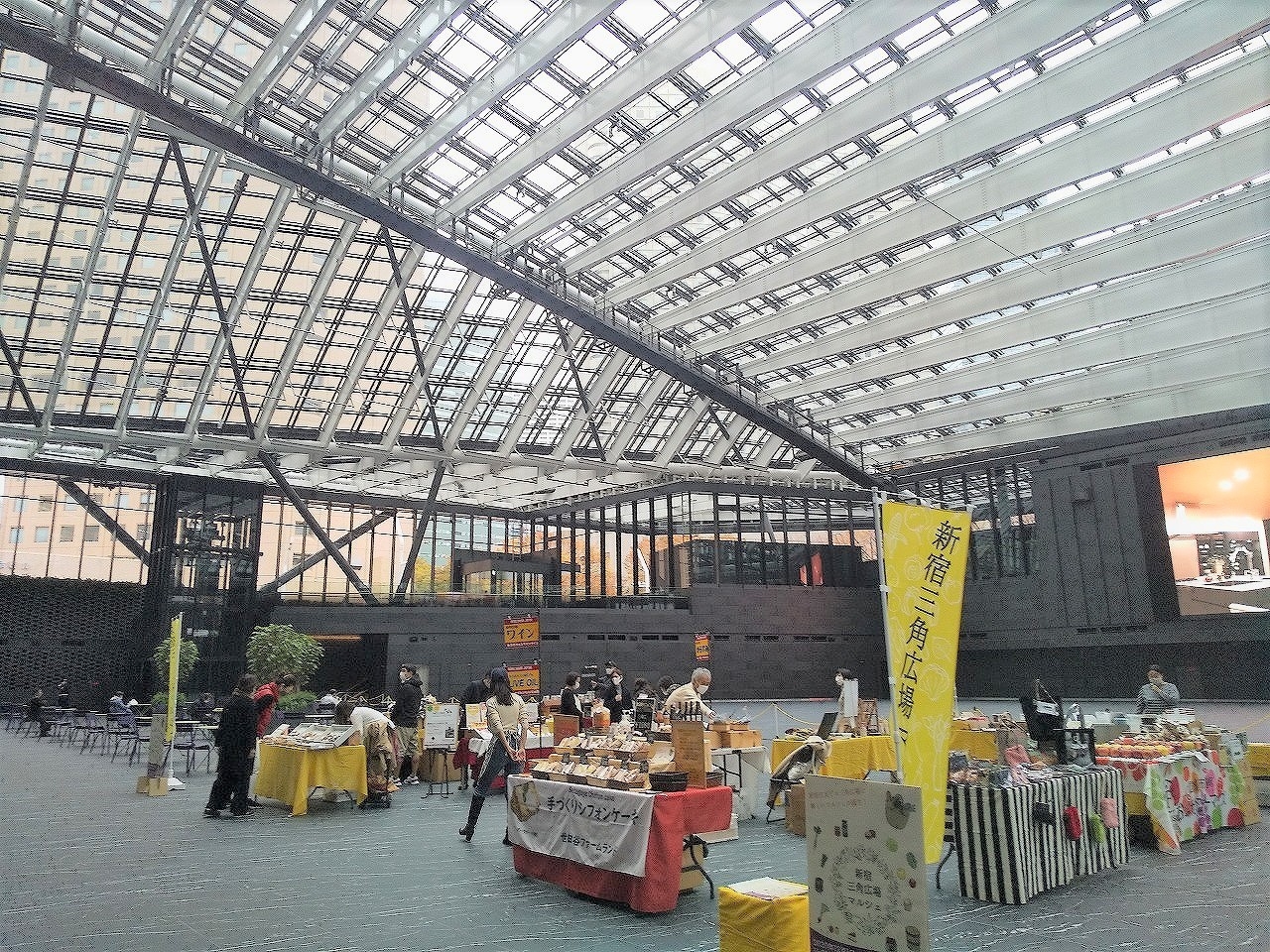 新宿三角広場マルシェ開催！4/21（水）22（木）23（金）出店してみたい方を募集中！