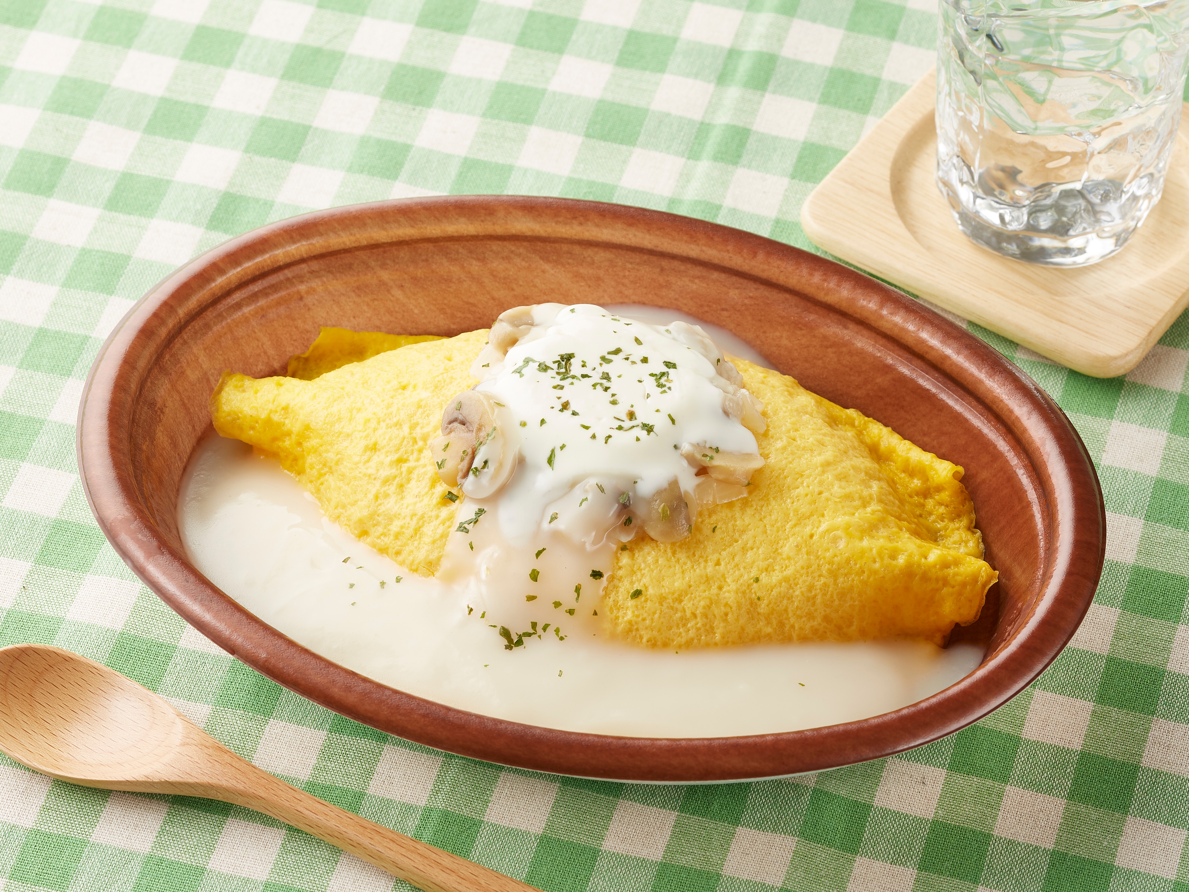 ホワイトソースオムライス イメージ画像