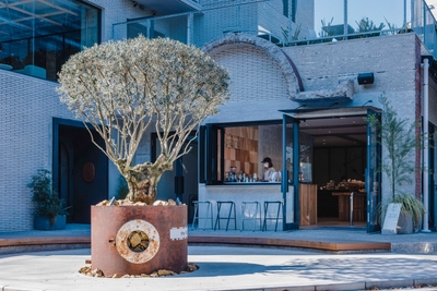 mywY7A4Xo1iwLkMvmjhM.jpg?w=940&h=940