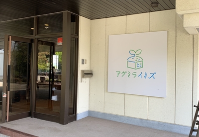 mzKlyGeXf9eUDu5UWgz7.jpg?w=940&h=940