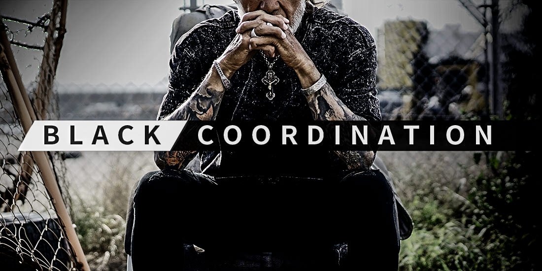 夏でも黒が着たいメンズ必見。コーデの法と色合わせを解説