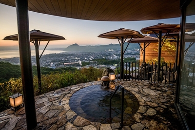 開放感あふれる温泉露天風呂