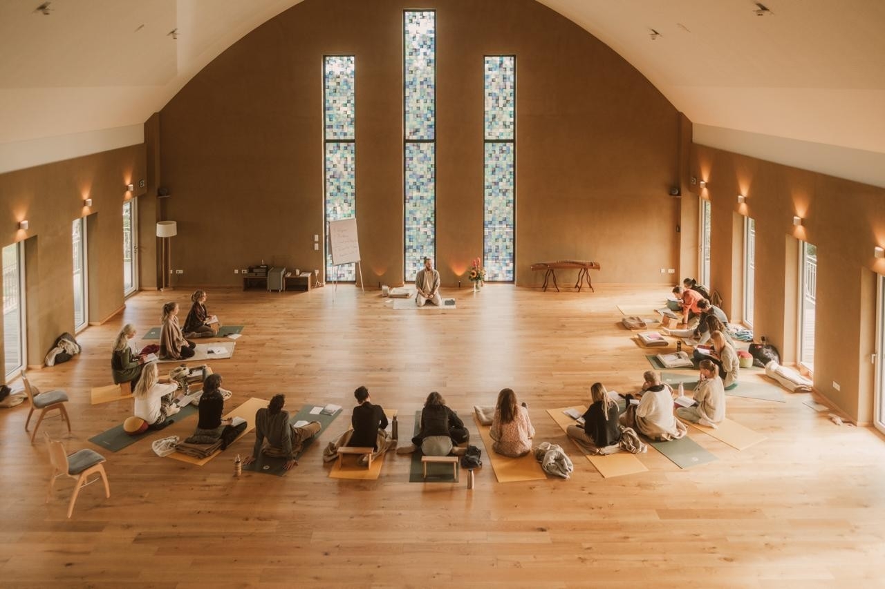 兵庫・淡路島「禅坊 靖寧」ドイツで話題のブレスワーク指導者が来日!『Return to Essential -呼吸で還る、本来の私-』3月23日、24日に開催!