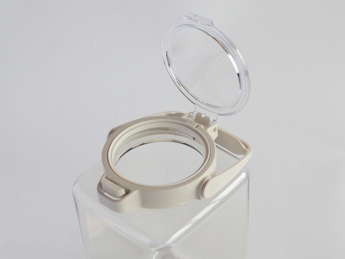 フタはワンタッチでオープン！