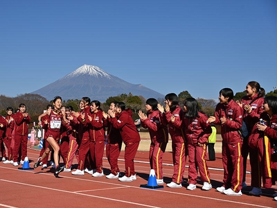 nH5cR4bI24V40PS71b7Q.jpg?w=940&h=940