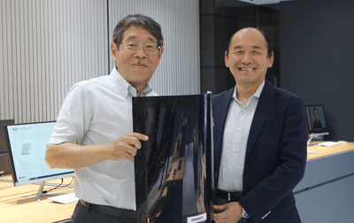 ～マクニカ本社にて宮坂特任教授（左）と原代表取締役社長（右）