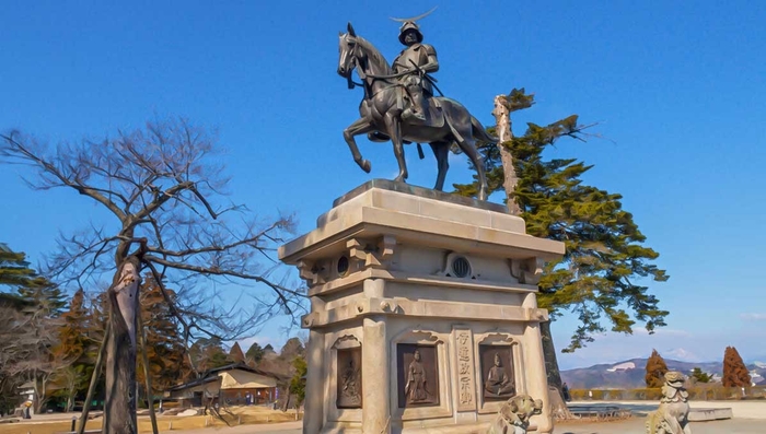 仙台城跡|伊達政宗公騎馬像