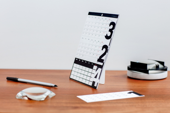 【リプラグ】3ヶ月カレンダー 3's Calendar(スリーズカレンダー)