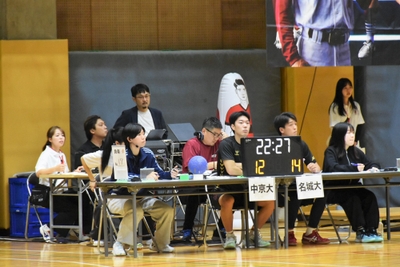 スタジアムDJとMSPメンバーで応援を盛り上げる