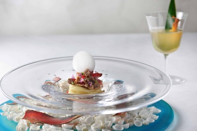 nLjqbeI2JJSImr9o8Otu.jpg?w=940&h=940