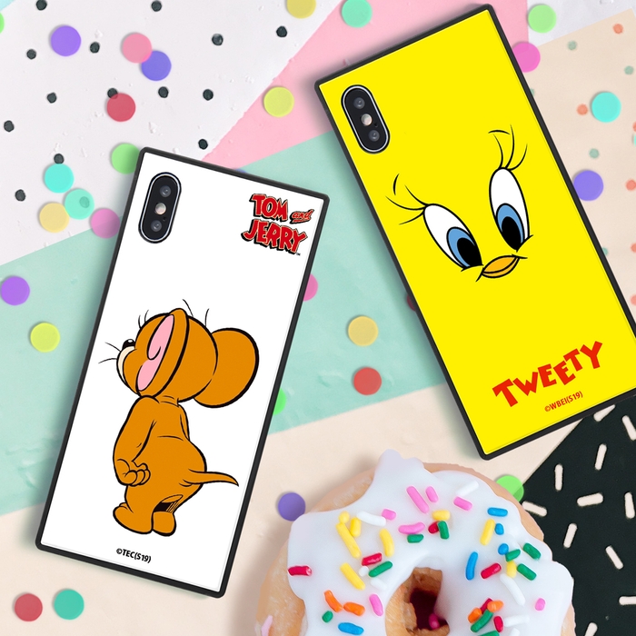 個性的な四角いフォルムにキャラクターが映える!KAKU