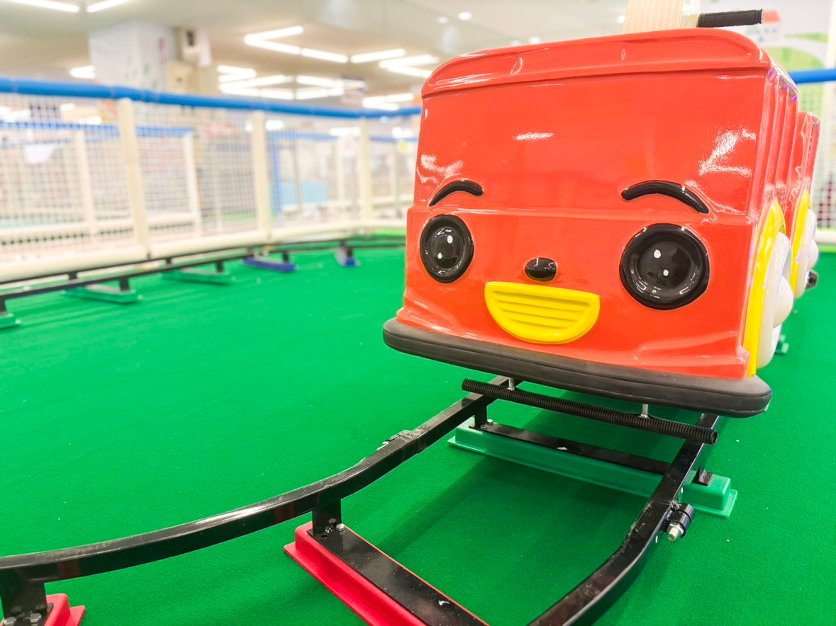 ユニークな乗りものが勢揃い