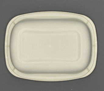 本体容器長辺中央部のくびれ形状（底面から）