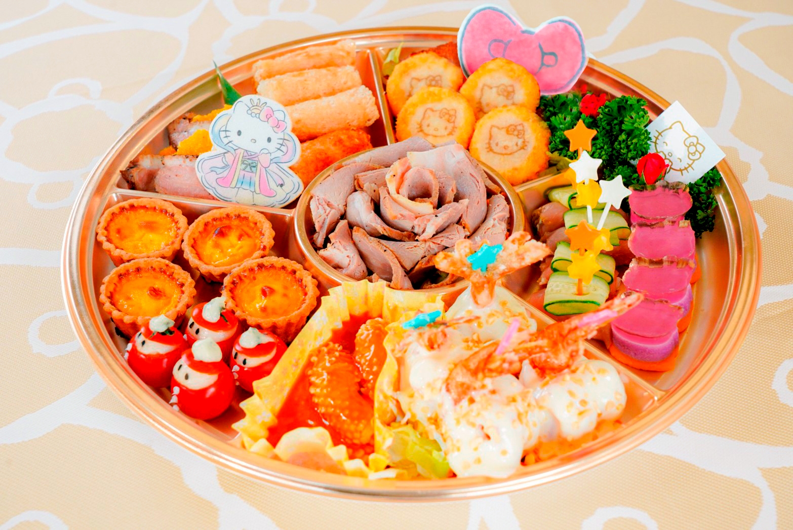 ▲HELLO KITTY SMILE特製クリスマスオードブル