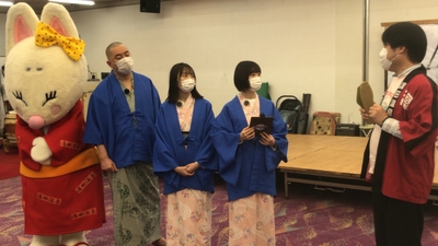 naJZLxprHoyeA9Laqhx8.jpg?w=940&h=940