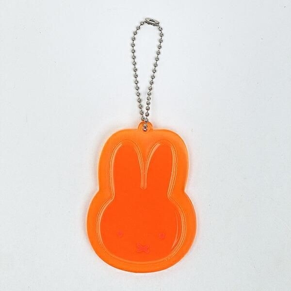 小さなお子様に持たせると安心する、ミッフィーのリフレクターラバーキーホルダー。暗い夜道も安全に歩ける派手カワイイ反射材。