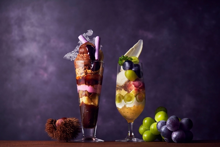 左:マロンモンブランとカシスのパフェ 右:シャインマスカットと巨峰のパフェ