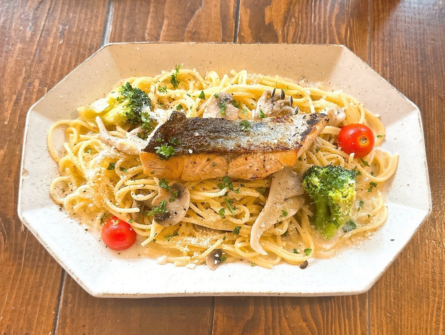 ◆秋鮭ときのこのクリームパスタ