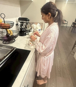 ホストファミリーの長女・サッシンカが、 スリランカのお茶を淹れてくれました