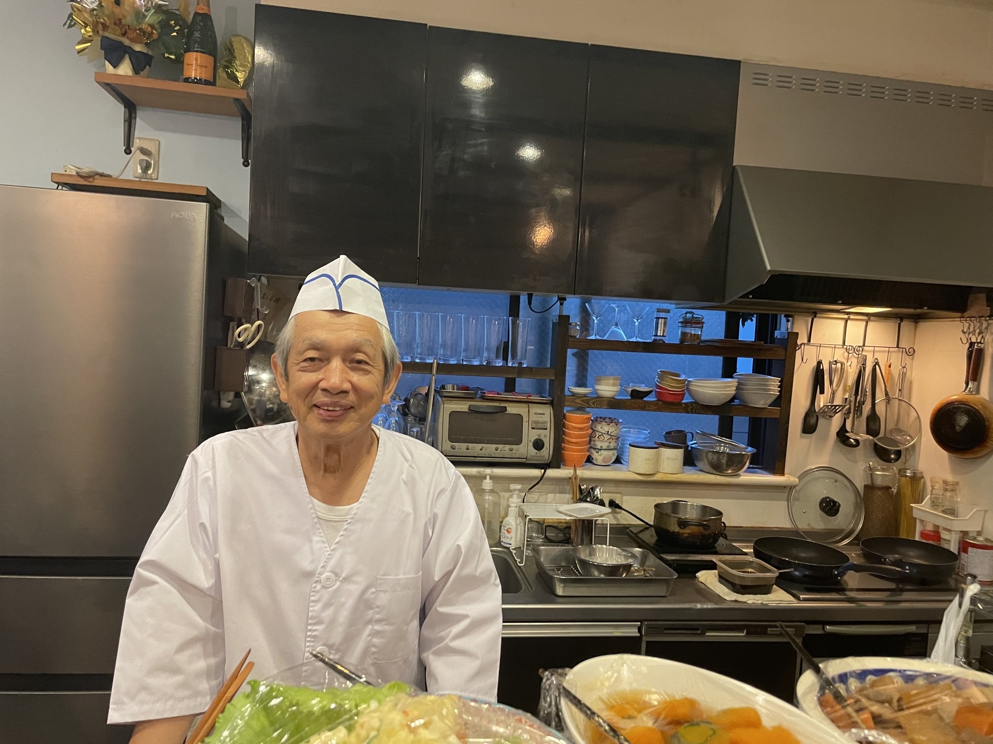 西千葉【75歳の帰国子女が挑む】　　「心を分け合う居酒屋」一会（いちえ）がオープン