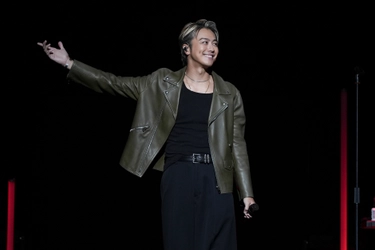 【MUSIC ON! TV（エムオン!）】 EXILE TAKAHIRO “聖地”日本武道館公演密着特番 ライブ映像と合わせて 事前リハから当日の舞台裏までを エムオン!で10/26(日)夜10時～オンエア！ 周年イヤーを控えた いまの心境に迫る独占インタビューも！ サイン入りチェキプレゼントキャンペーン実施中！