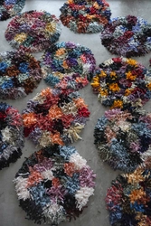 UZ Fabricは新コレクション“H-series”を発表します。第１弾アイテム「ラウンド・ラグ」