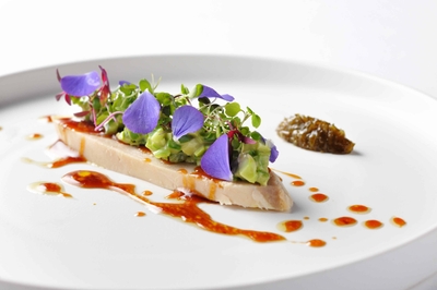 nwbflrtZ2IVOS9vmVO0v.jpg?w=940&h=940