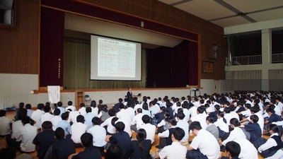 令和6年（2024年）に実施した人権教育講演会の様子
