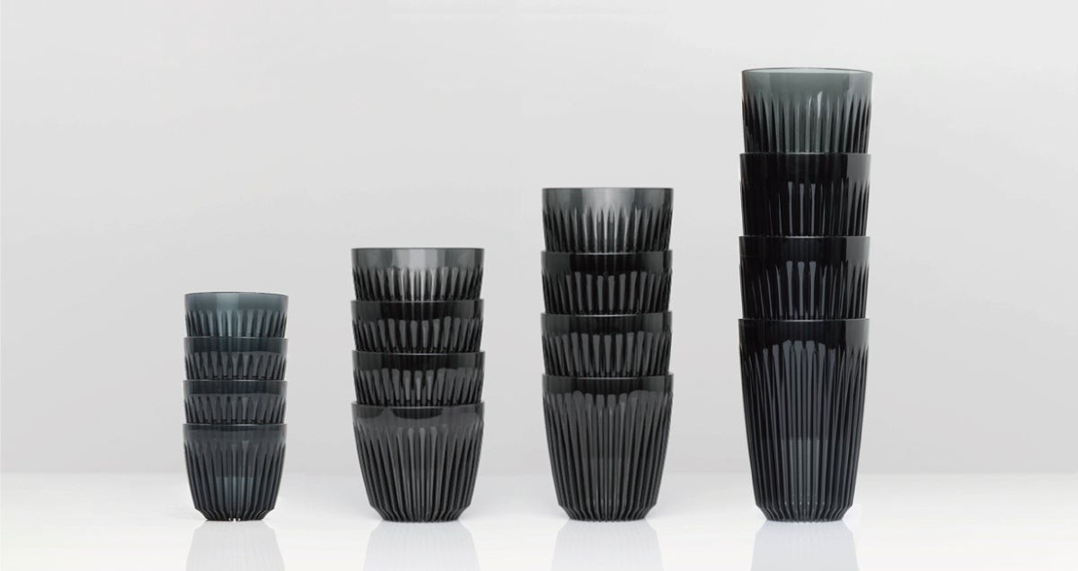 (左から)3オンス、6オンス、8オンス 、12オンス/4サイズ