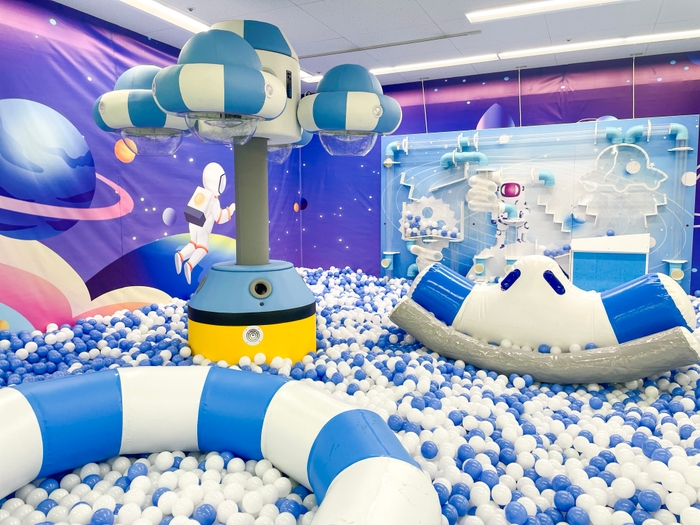 ボールプールには仕掛けが沢山