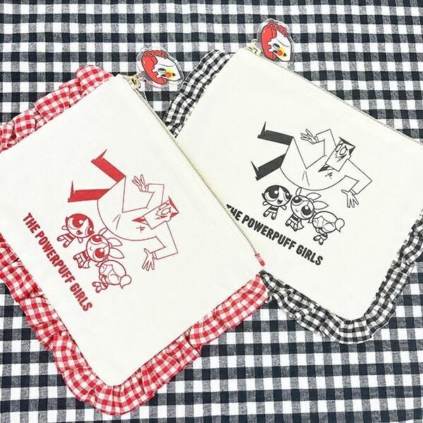 ちょっとレトロなフリルがポイント。パワパフのシンプル可愛いポーチ。