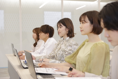 oEYL1l9218vlFEVT3vxA.jpg?w=940&h=940